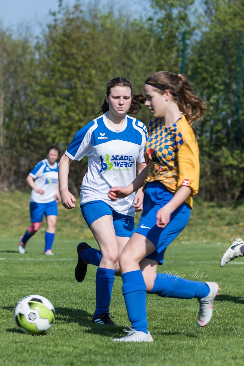 Bild 92 - B-Juniorinnen Bramstedter TS - SSV Hennstedt : Ergebnis: 3:7